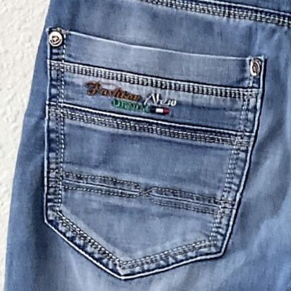 VINTAGE BAGRBO DENIM BERMUDA SHORTS - Picture 7 of 9